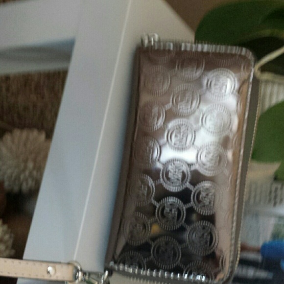Michael kors wallet - Picture 3 of 3